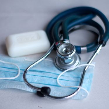 Coronavirus : Edouard Philippe annonce une prime de 500 euros pour les soignants