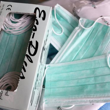 Coronavirus : l'Etat signe quatre nouveaux contrats pour la fabrication de masques