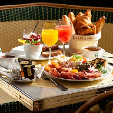La brasserie Les Deux Magots lance son brunch