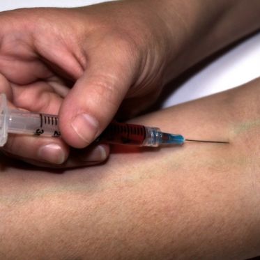 Covid-19 : Le Brésil suspend les essais cliniques du vaccin de Sinovac