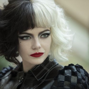 Cruella, avec Emma Stone : affiche et bande-annonce