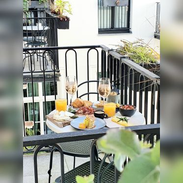 À Paris, l'hôtel des Grands Boulevards lance son offre "brunch en chambre"