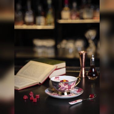 Le Charles, le bar de l'hôtel Le Burgundy, dévoile Poisons Exquis, sa nouvelle carte de cocktails