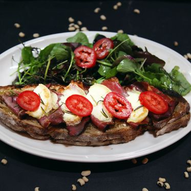 passarito-paris-goncourt-bar-caviste-epicerie-manger-portugais-tosta-coppa-chevre-romarinjpeg