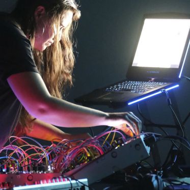 Nuit Blanche 2023 : concert de Sabina Covarrubias au Générateur à Gentilly (94)