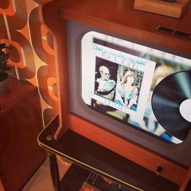 Escape game Rock'n Spy : voyagez dans les années 70 chez L'Antichambre