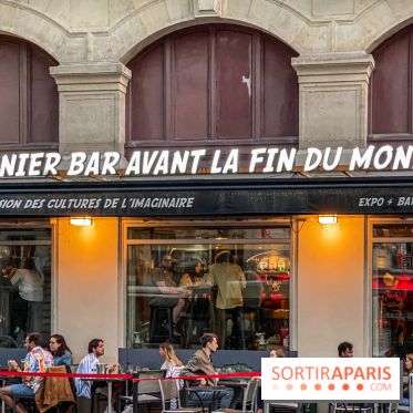 Le Dernier Bar Avant la Fin du Monde : immersion geek et pop culture au cœur de Paris