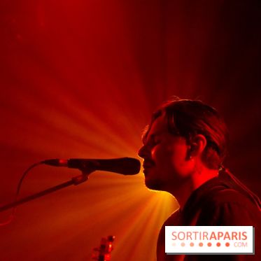 Low Roar en concert au Badaboum