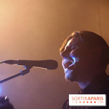 Low Roar en concert au Badaboum