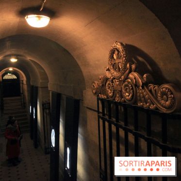 Un monde de plis à la chapelle Expiatoire