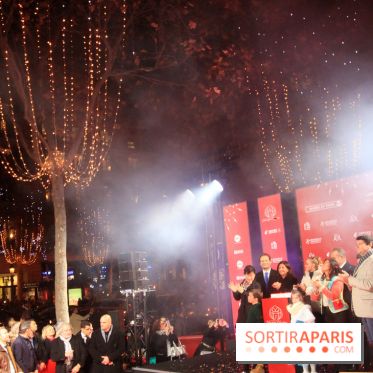 Illuminations des Champs Elysées 2017 avec Lily Rose Depp