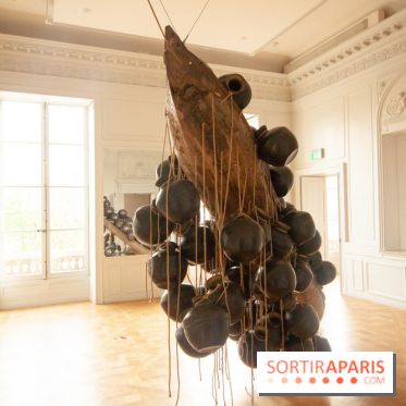 Jal Mei Kumbh, Kumbh Mein Jal Hai [The pot is in the Water, and the Water is in the Pot]Subodh Gupta, 2012