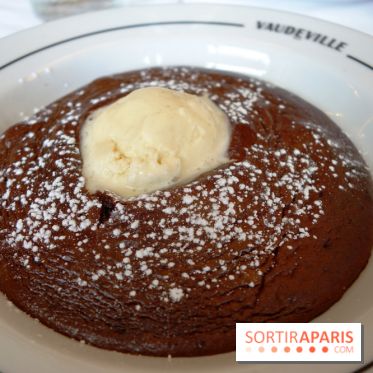 Le Vaudeville à Paris : cuisine traditionnelle et fruits de mer pour la brasserie centenaire