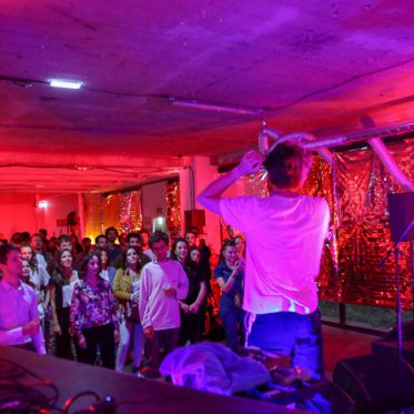 Le Consulat : le lieu éphémère arty et engagé de l'été 2018