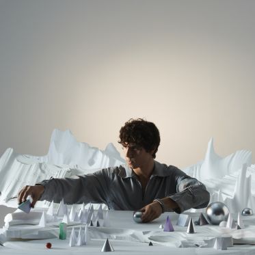 La douce électro-pop de Kazy Lambist en concert au Trianon