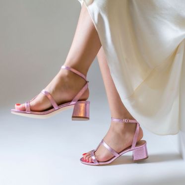 Les chaussures Vanessa Wu s'installent chez Citadium pour l'été