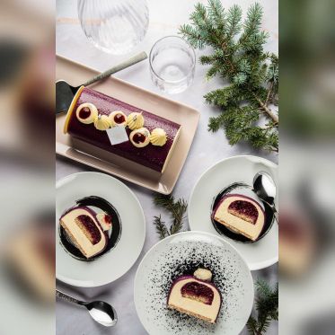 Bûches de Noël 2020 by Philippe Conticini