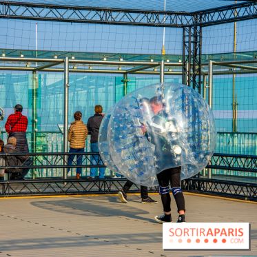 Animation de Bubble Foot sur la Tour Montparnasse