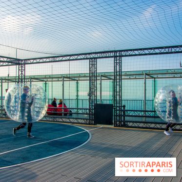 Animation de Bubble Foot sur la Tour Montparnasse