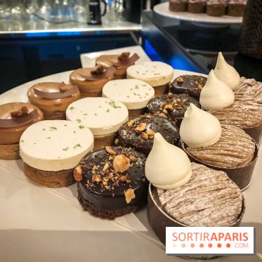 Tea-time Hotel Duo by Kevin Lacote