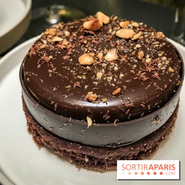 Tea-time Hotel Duo by Kevin Lacote