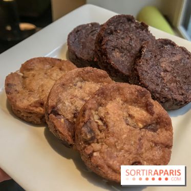 Tea-time Hotel Duo by Kevin Lacote