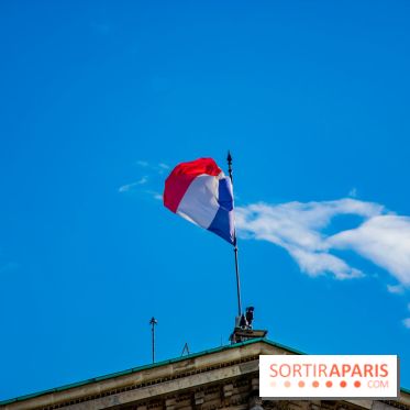 Visuel Paris drapeau Assemblée Nationale