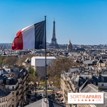 visuel Paris visuel  -  France - Tour Eiffel - drapeau