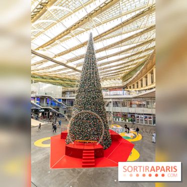 visuel Paris visuel  -  sapin - forum des halles- Noël