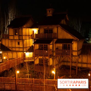 Cité Suspendue : extérieur de nuit