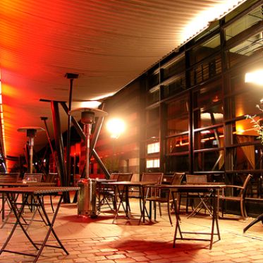 My boat. Terrasse côté canal.