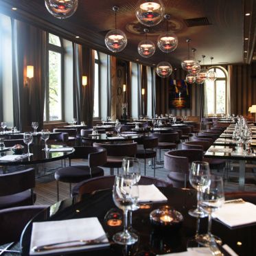 L'Arc à Paris - Le restaurant bar Club