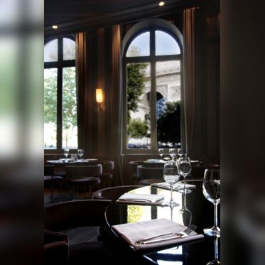 L'Arc à Paris - Le restaurant bar Club