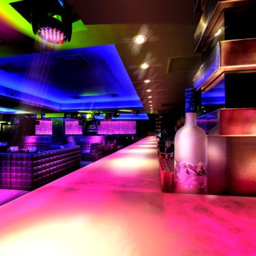 L'Arc à Paris - Le restaurant bar Club