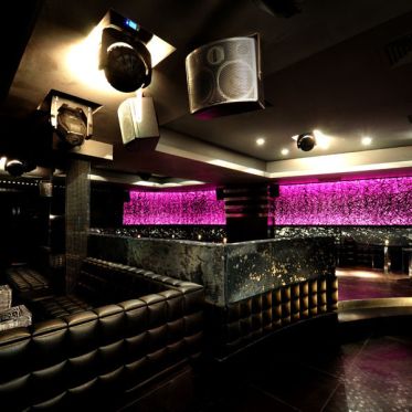 L'Arc à Paris - Le restaurant bar Club