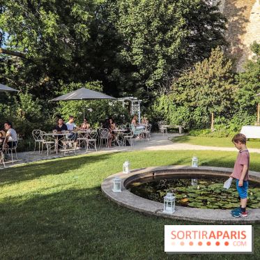 Le Café Renoir et sa terrasse estivale 2019