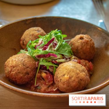 Mavrommatis Passy bouscule le 16e avec son bistrot aux saveurs grecques