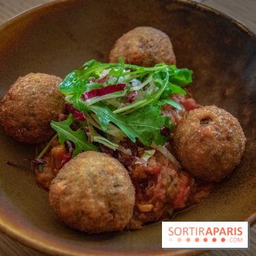 Mavrommatis Passy bouscule le 16e avec son bistrot aux saveurs grecques