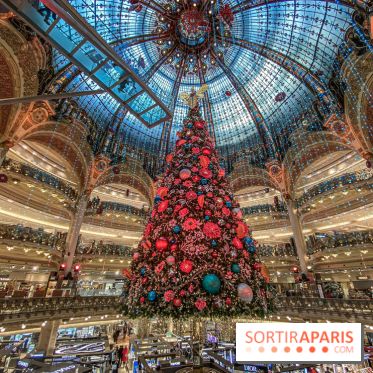 Vitrines et sapin de Noël au Galeries Lafayettes 2019 avec Virginie Efira - photos 
