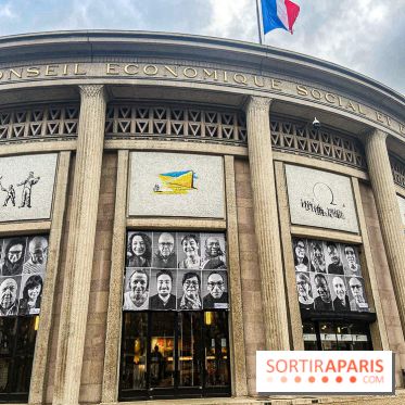 JR installe des portraits sur le Palais d'Iéna