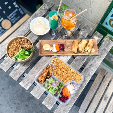 Les plats de Djakarta Bali à emporter