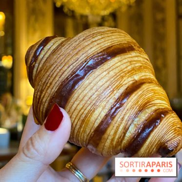 Le petit-déjeuner du Meurice Paris avec les viennoiseries de Cédric Grolet - croissant