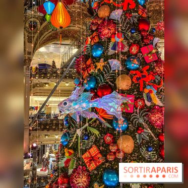 Photos : Les vitrines et sapin de Noël de Noël des Galeries Lafayette 2020