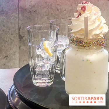 Elan café, le célèbre salon de thé rose aux Galeries Lafayette