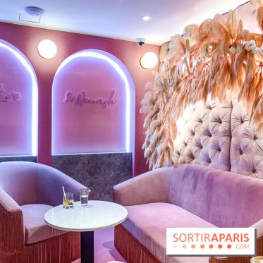 Elan café, le célèbre salon de thé rose aux Galeries Lafayette