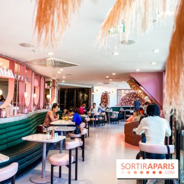 Elan café, le célèbre salon de thé rose aux Galeries Lafayette