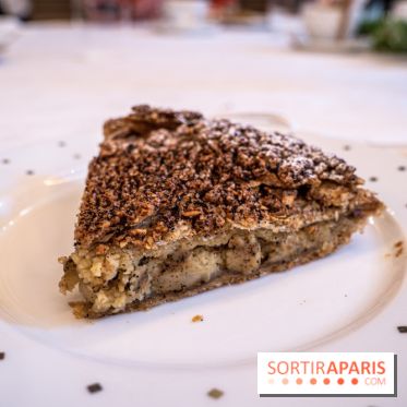 Photos : Bûche de Noël du Plaza Athénée 2021 et galette des rois 2022