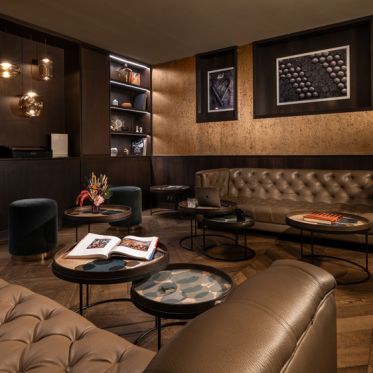 Photos du Club Pierre Charron - Fumoir 0527 65 Edit 3 HQ (1)