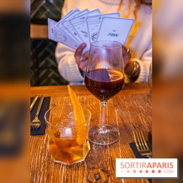 Lovebird : cocktails astrologiques et cuisine de saison à Paris