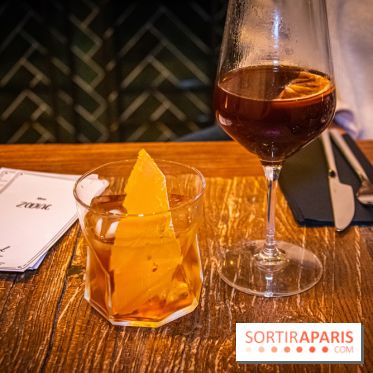Lovebird : cocktails astrologiques et cuisine de saison à Paris